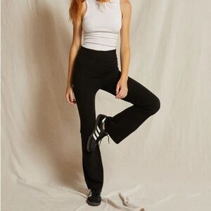 PerfectWhiteTee Women Lemmy Roll Over Pants $80.00 / True Black  Sz M *T2